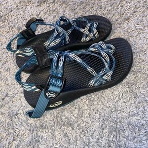 Women’s Size 6 Chacos